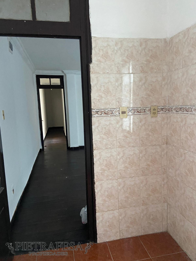 Apartamento ID.13716 - Apartamento en alquiler, 3dormitorios, 1baño. Barrio Sur.