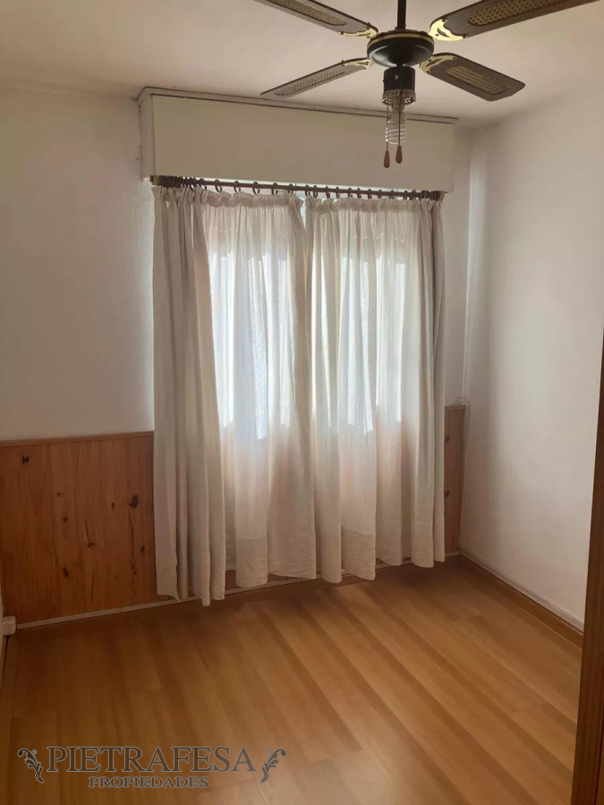 Apartamento ID.8050 - Apartamento en venta 3 dormitorios, 1 baño- Jaime Roldos y Pons-Pérez Castellanos