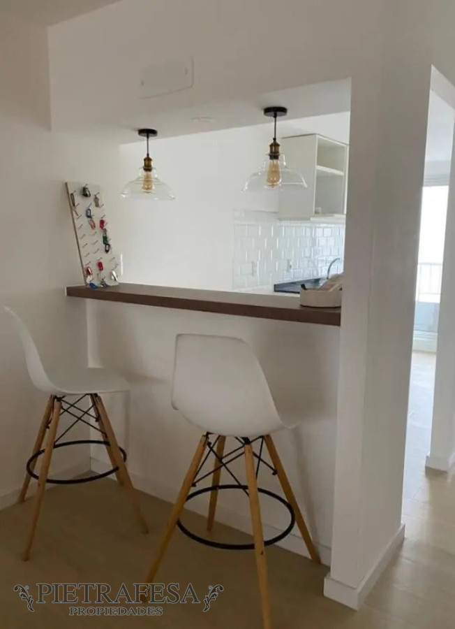 Apartamento ID.10445 - Apto con renta, 2 dormitorios, 1 baño y terraza-Barrio Sur
