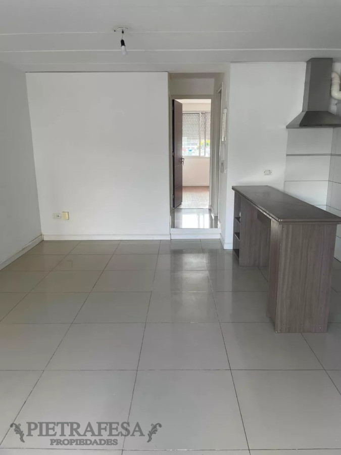 Apartamento ID.13049 - Apto con renta en venta 2 dorm, 1 baño y cochera-La Blanqueda