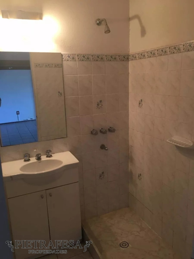 Apartamento ID.695 - Apartamento en venta 2 dormitorios 1 baño con amplia terraza- Isidoro de Maria- Aguada C / RENTA