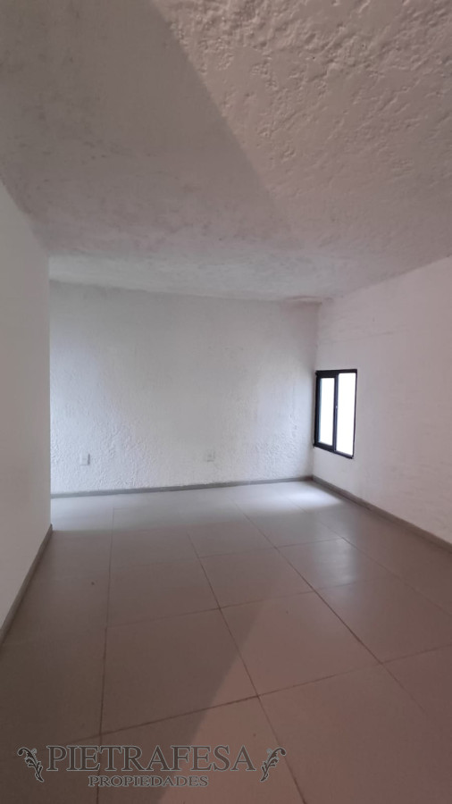 Apartamento ID.994 - Dúplex en alquiler 2 dormitorios, 1 baño- Defensa- Tres Cruces