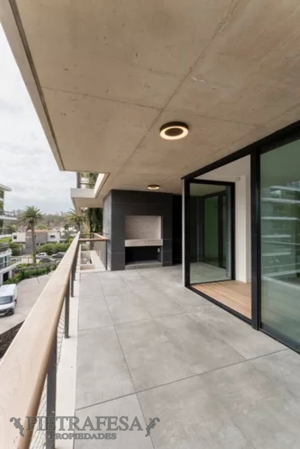Apartamento ID.10488 - Apto en alquiler, 2dorm, 2baños, terraza, garaje. Parque Miramar.