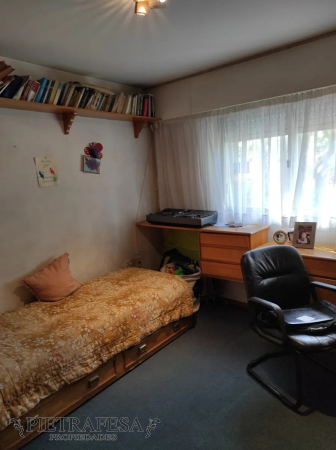 Apartamento ID.5609 - Apartamento amueblado 3 dormitorios, 4 baños, terraza y garaje- Echevarriarza- Pocitos