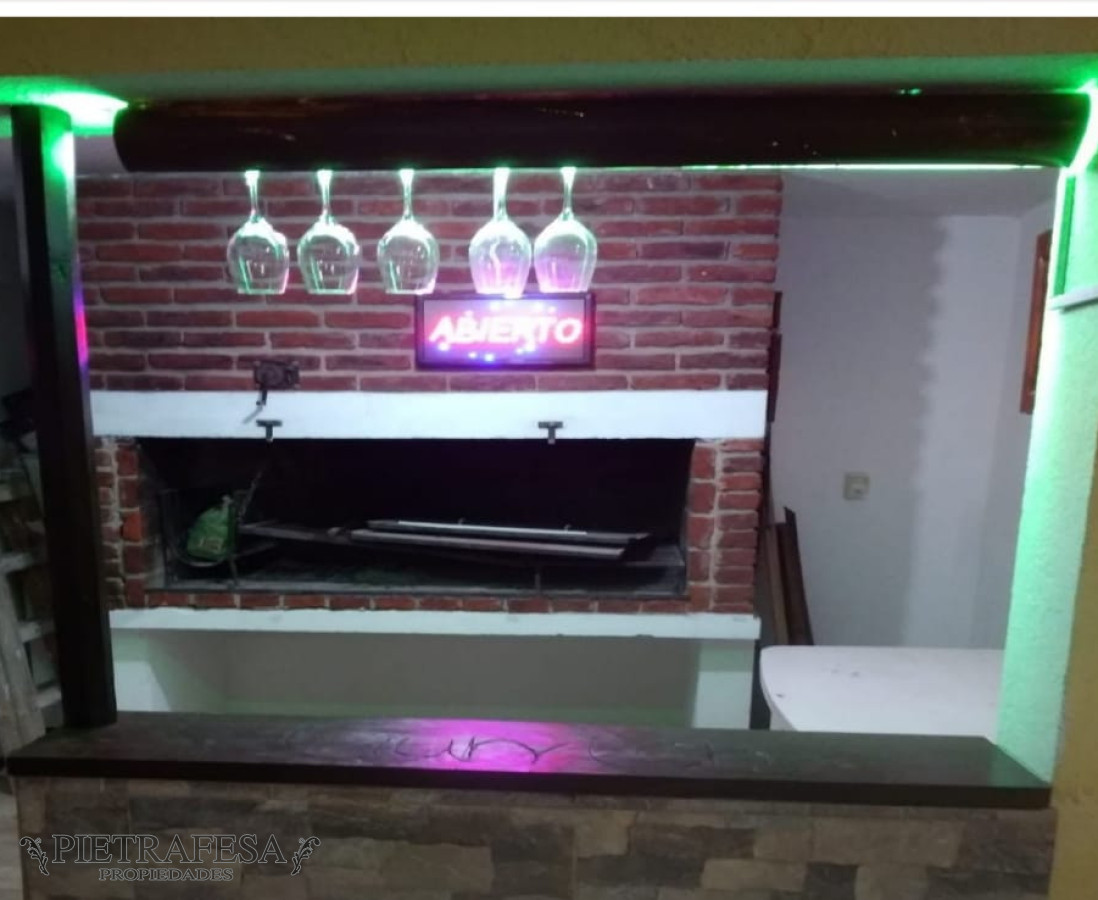 Apartamento ID.1940 - Apartamento en venta 4 dormitorios 2 baños- Salvador Ferrer Serra- Tres Cruces