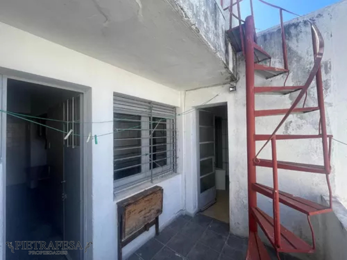 Apartamento ID.12085 - Apartamento en alquiler, 2dorm, 2baños, balcón, patio. Malvin.