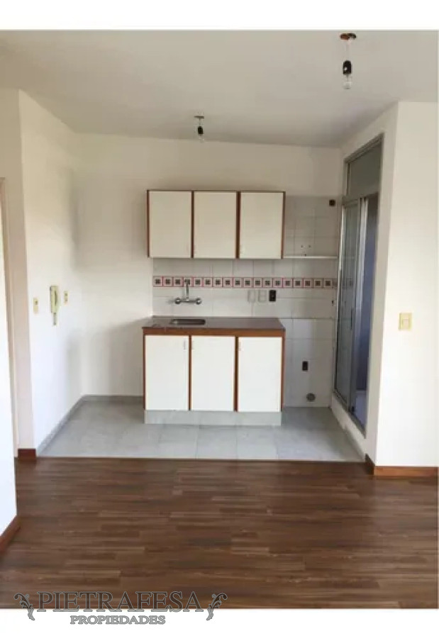 Apartamento ID.13825 - Apartamento en alquiler, 1 dormitorio, 1baño, balcón. La Blanqueada.