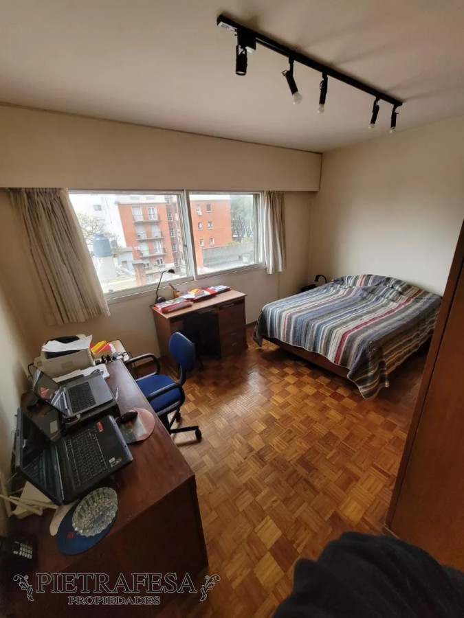 Apartamento ID.7626 - Apartamento en venta 3 dormitorios, 3 baños, balcón y garaje- Avenida Brasil -Pocitos