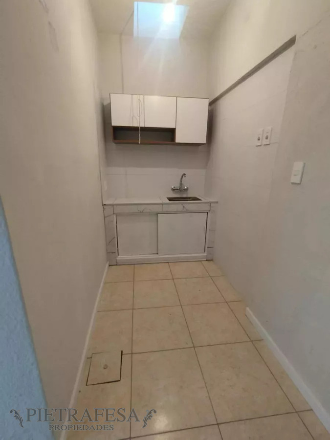 Apartamento ID.7883 - Apartamento en venta con renta, 1 dormitorio, 1 baño-Avenida General Rivera-Pocitos 