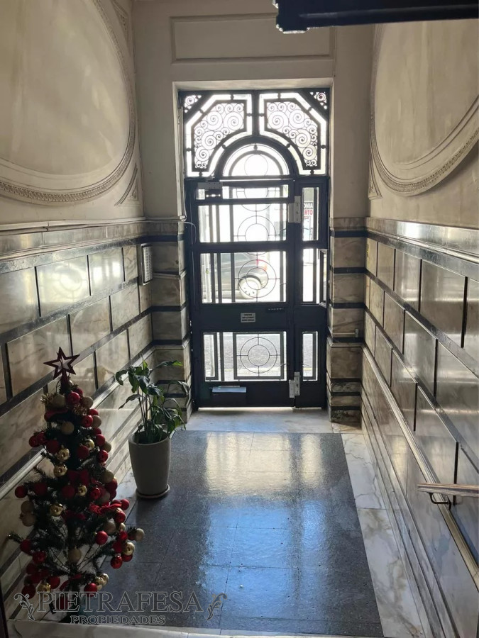 Apartamento ID.12083 - Apto en venta 3 dormitorios, 1 baño-Centro 