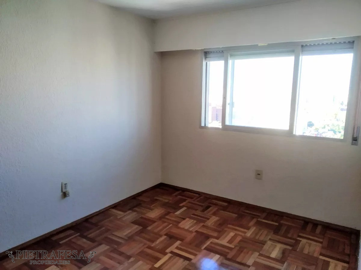 Apartamento ID.9022 - Apto en venta 3 dormitorios, 1 baño-Punta Carretas