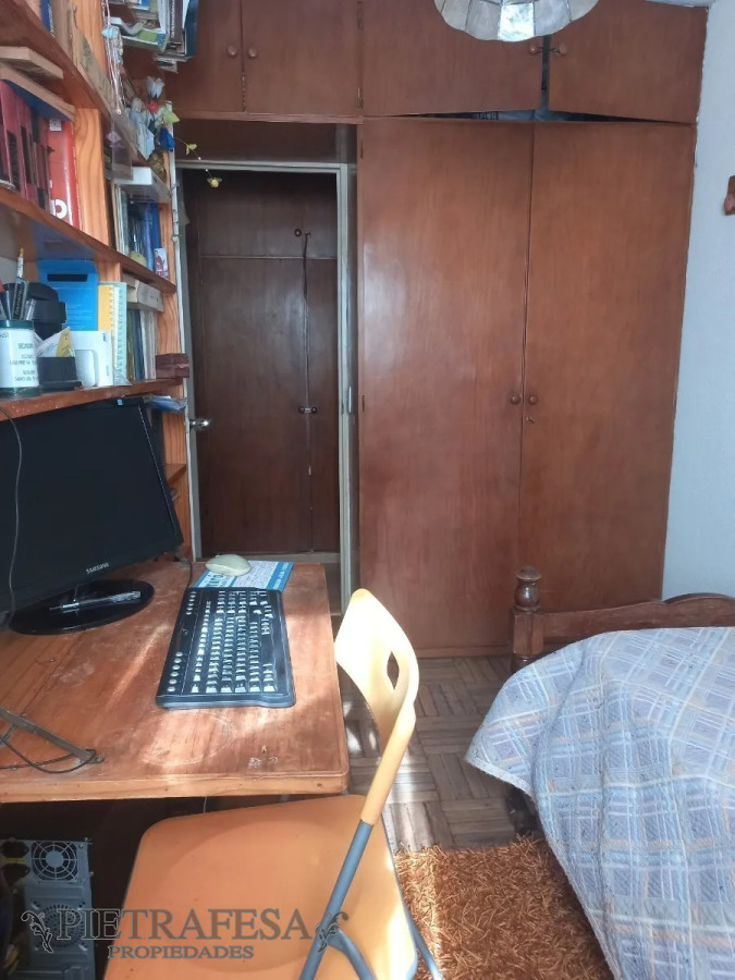 Apartamento ID.3153 - Apartamento en venta 4 dormitorios 1 baño- Euskal Erria 71-Malvin Norte