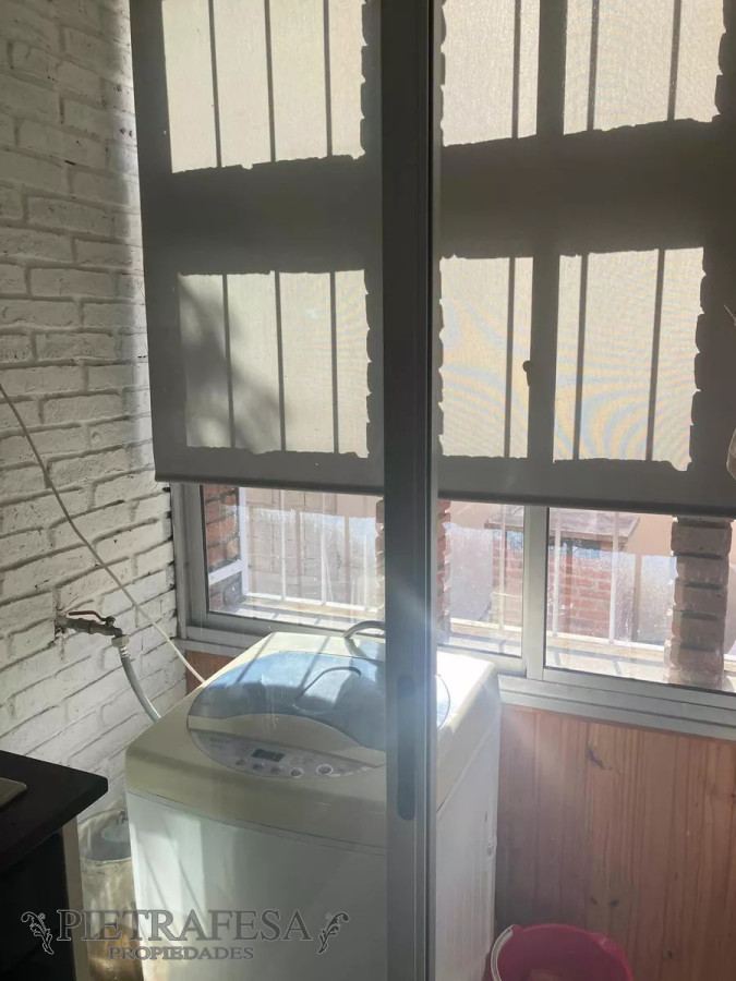 Apartamento ID.8050 - Apartamento en venta 3 dormitorios, 1 baño- Jaime Roldos y Pons-Pérez Castellanos