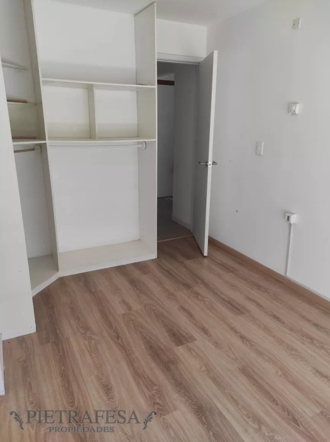 Apartamento ID.8156 - Apartamento en venta con renta, 1 dormitorio, 1 baño y terraza-Av. Gral. Rivera -Malvin, 