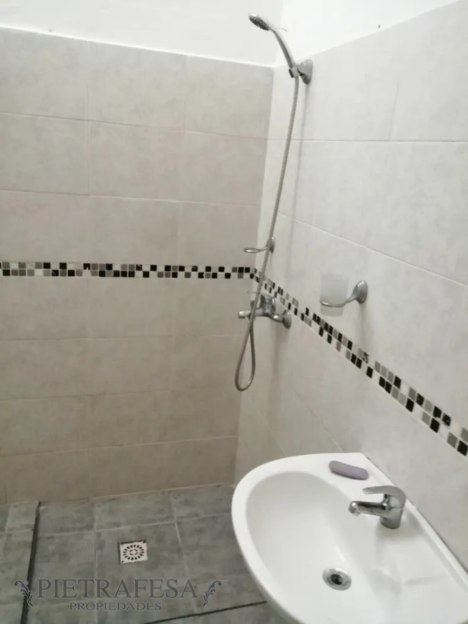 Apartamento ID.5063 - Apartamento en venta con renta , 1 dormitorio, 1 baño y patio-Estanislao Vega-Cerrito.