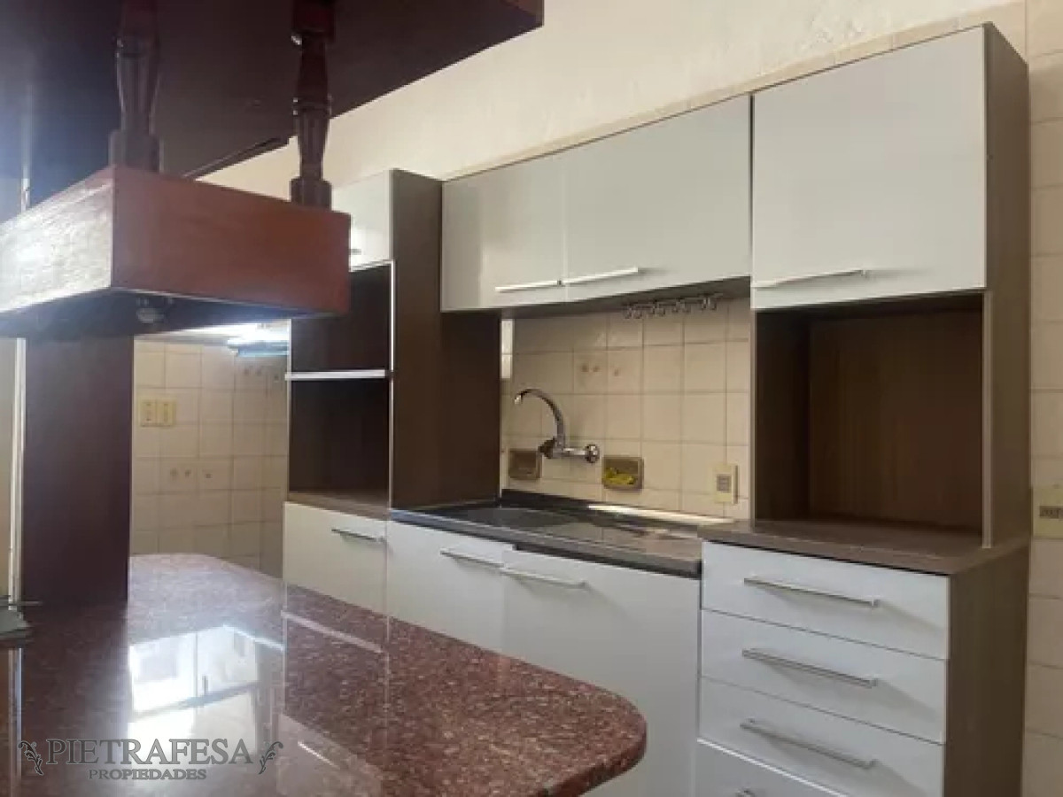 Apartamento ID.12085 - Apartamento en alquiler, 2dorm, 2baños, balcón, patio. Malvin.