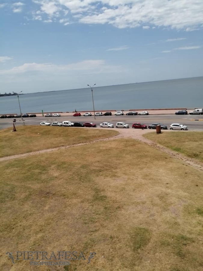 Apartamento ID.4329 - Apartamento en venta - 2 dormitorios 1 baño con terraza - Reconquista - Ciudad Vieja