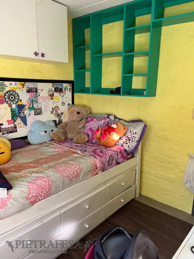 Apartamento ID.11916 - Dúplex en venta 2 dormitorios, 1 baño, patio -Colón