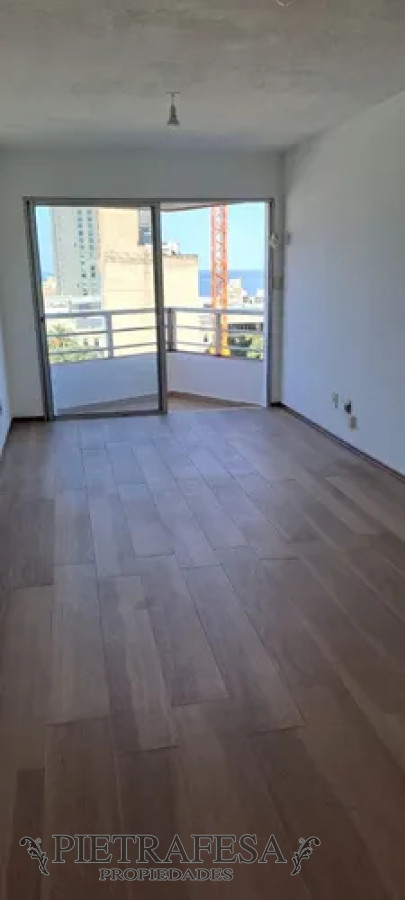 Apartamento ID.13830 - Hermoso apartamento en Punta Carretas, monoambiente, 1 baño, balcón.