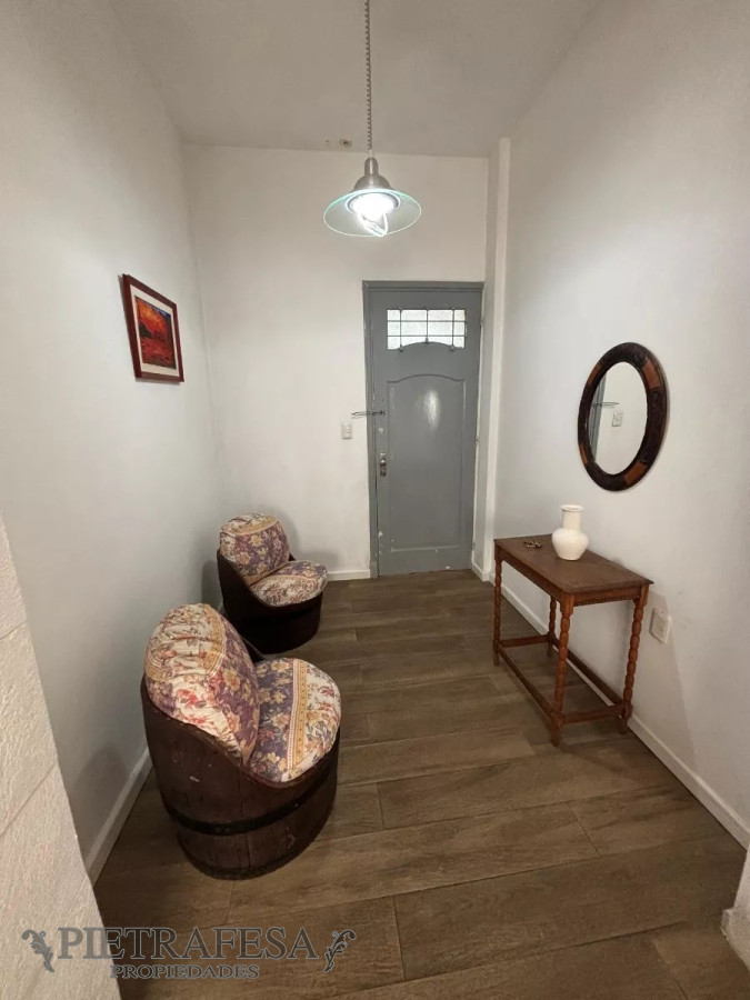 Apartamento ID.12128 - Apto en venta 2 dormitorios, patio-Centro 