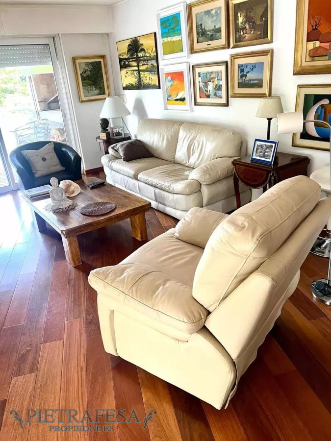 Apartamento ID.10618 - Apartamento en venta, 4 dormitorios, 3 baños, terraza, parrillero, piscina, garaje - Punta Gorda