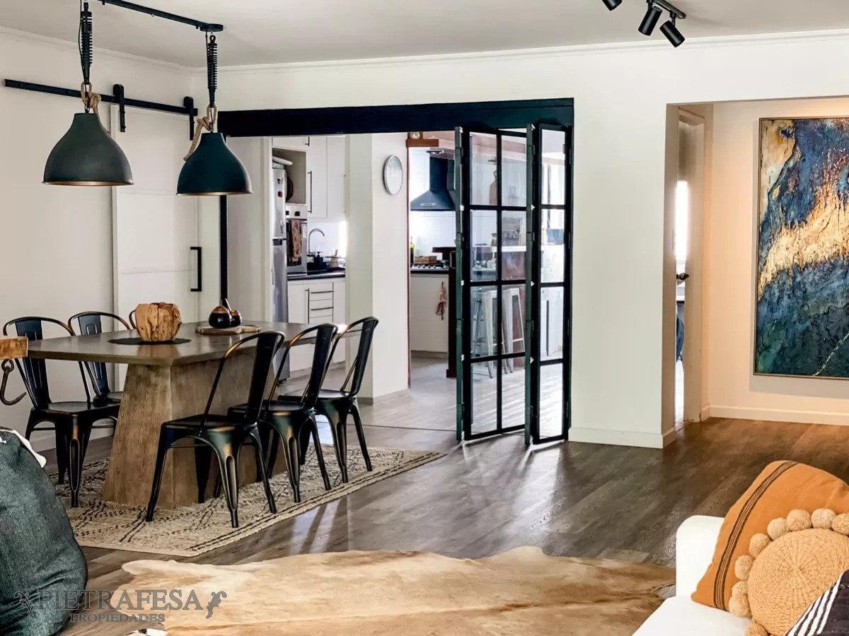 Apartamento ID.8738 - Apto en venta 3 dormitorios, 2 baños, terraza y gje-Pocitos