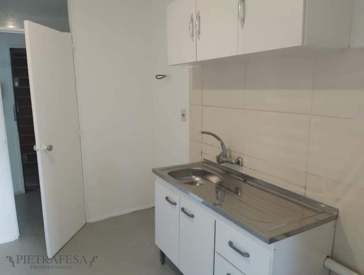 Apartamento ID.10828 - Apartamento en venta, 3 dormitorios, baño, terraza - Malvin Norte