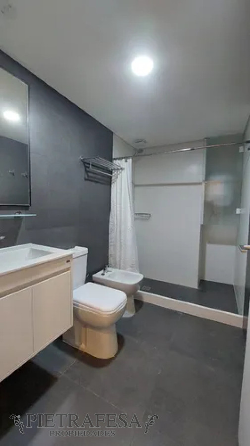 Apartamento ID.13779 - Apartamento en alquiler, monoambiente, 1baño, terraza. Pocitos.