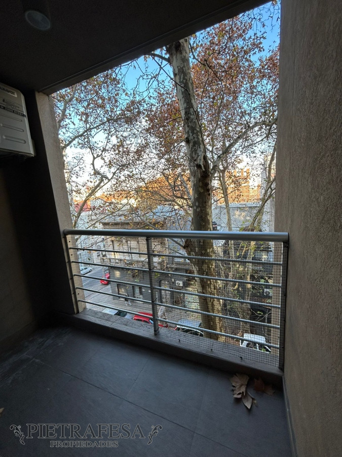 Apartamento ID.6701 - Apartamento en venta con renta 1 dormitorio, 1 baño y balcón- Soriano-Cordón 