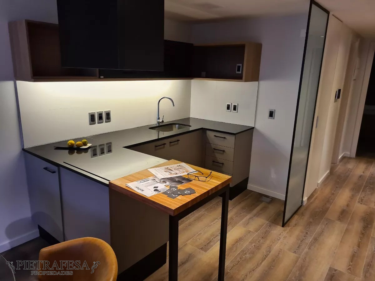 Apartamento ID.7813 - Apartamento en venta, 2 dormitorios, 2 baños, terraza con parrillero y garaje-Marco Bruto, Pocitos.