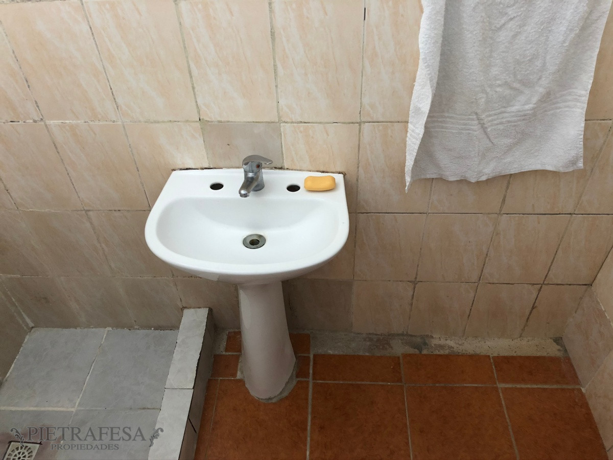Apartamento ID.5619 - Apartamento con renta 2 dormitorios, 1 baño y patio- Juan Francisco Martínez -Villa Española