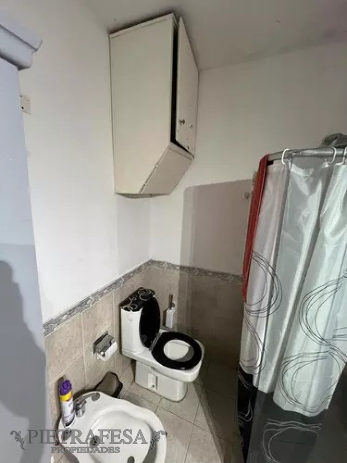 Apartamento ID.12913 - Apto en venta con renta 4 dormitorios, 2 baños-Centro