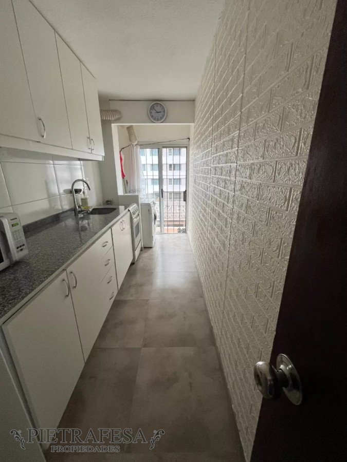 Apartamento ID.7989 - Apartamento en venta 2 dormitorios, 2 baños, balcón y garaje-21 De Setiembre -Punta Carretas