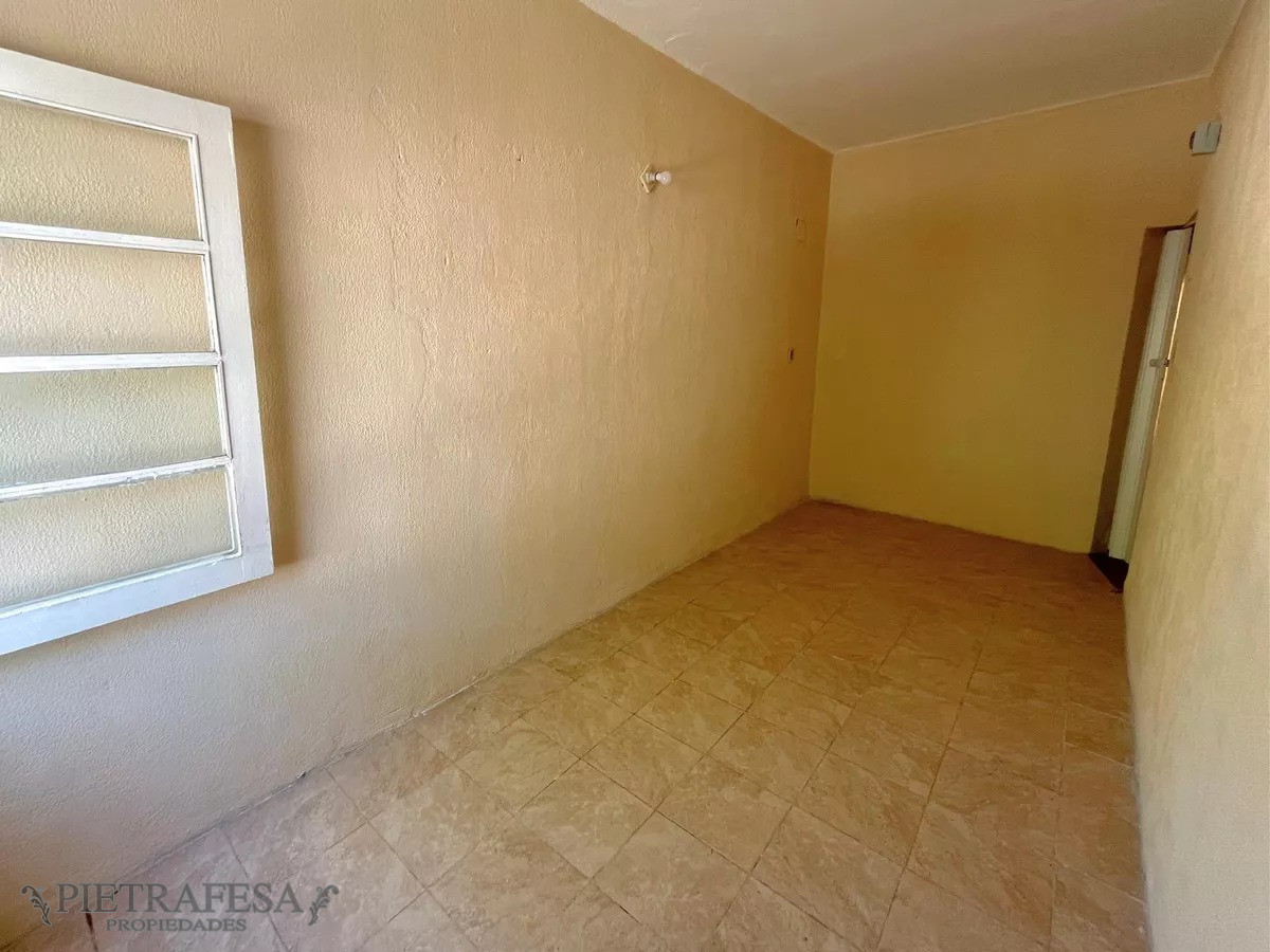 Apartamento ID.12882 - Apto en venta con renta,2 dorm, 1 baño-La Comercial