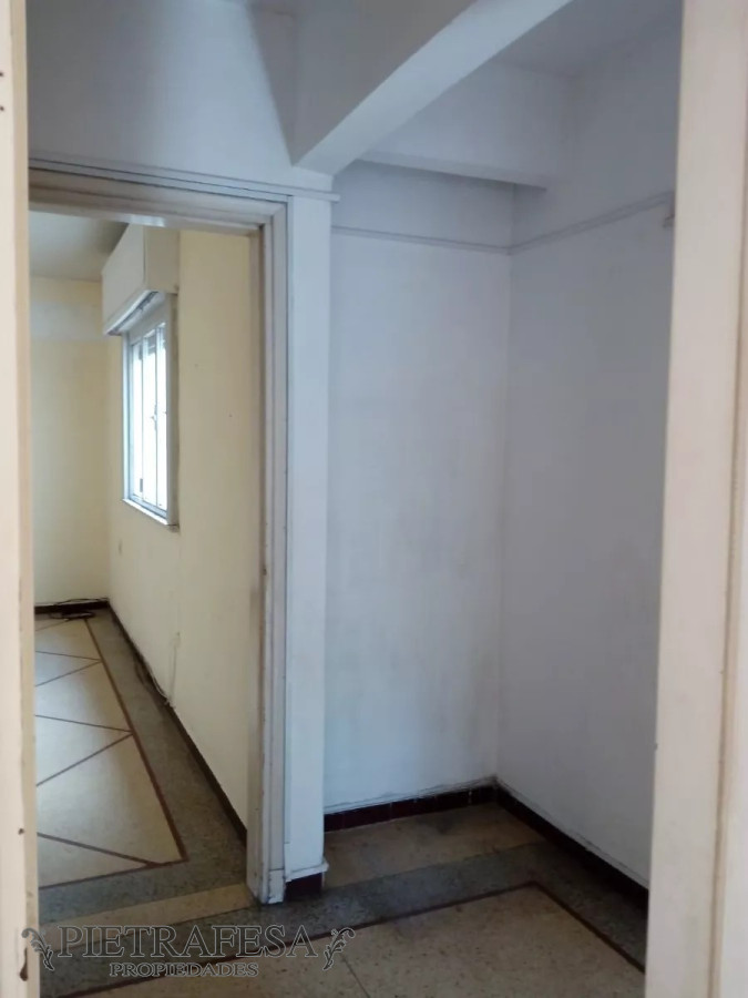 Apartamento ID.7998 - Apartamento en venta 2 dormitorios, 1 baño y balcón-José L. Terra-Goes