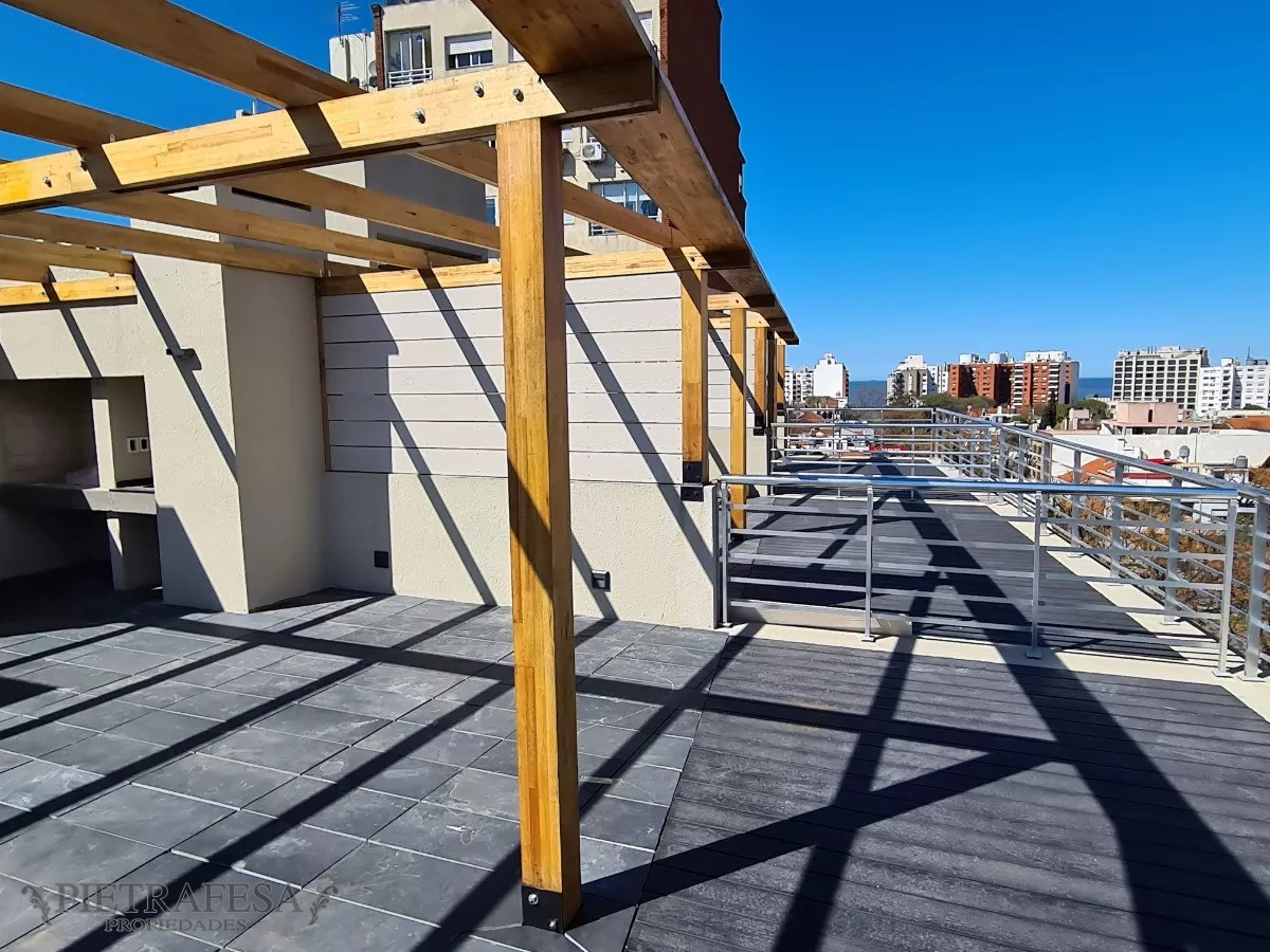 Apartamento ID.7813 - Apartamento en venta, 2 dormitorios, 2 baños, terraza con parrillero y garaje-Marco Bruto, Pocitos.
