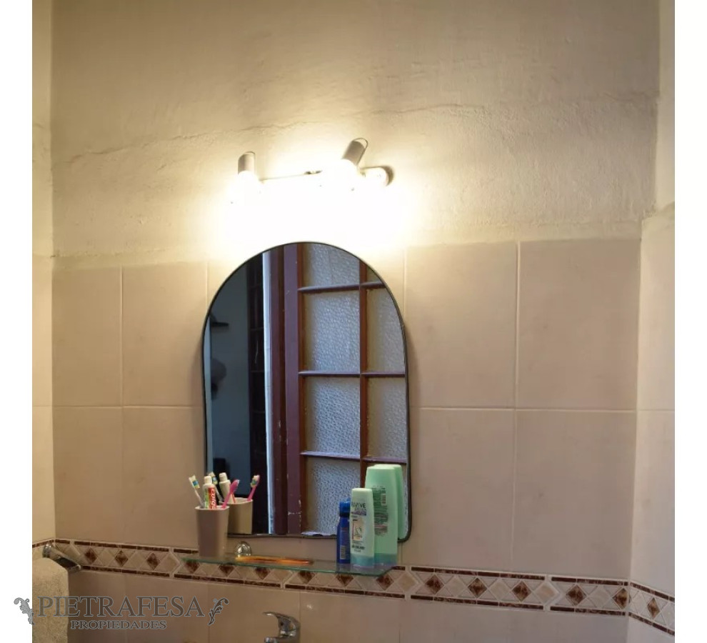 Apartamento ID.12550 - Apto en venta 5 dormitorios, 2 baños, patio-Cordón 