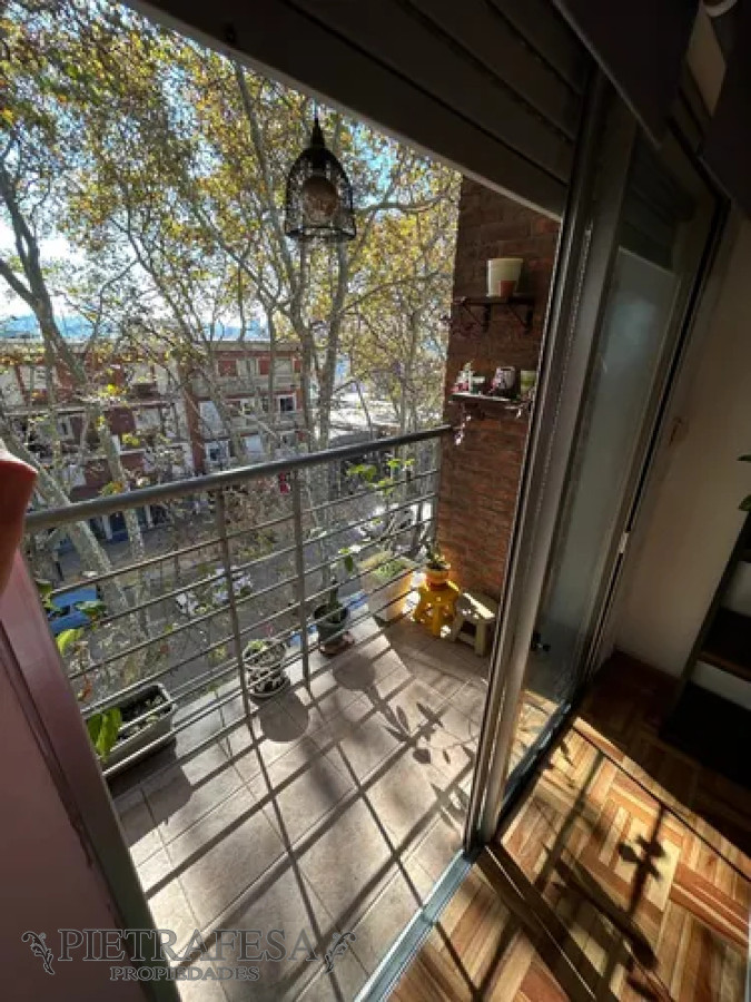 Apartamento ID.13712 - Apartamento en alquiler, 1dormitorio, 1baño, terraza, cochera, amueblado. Pocitos.