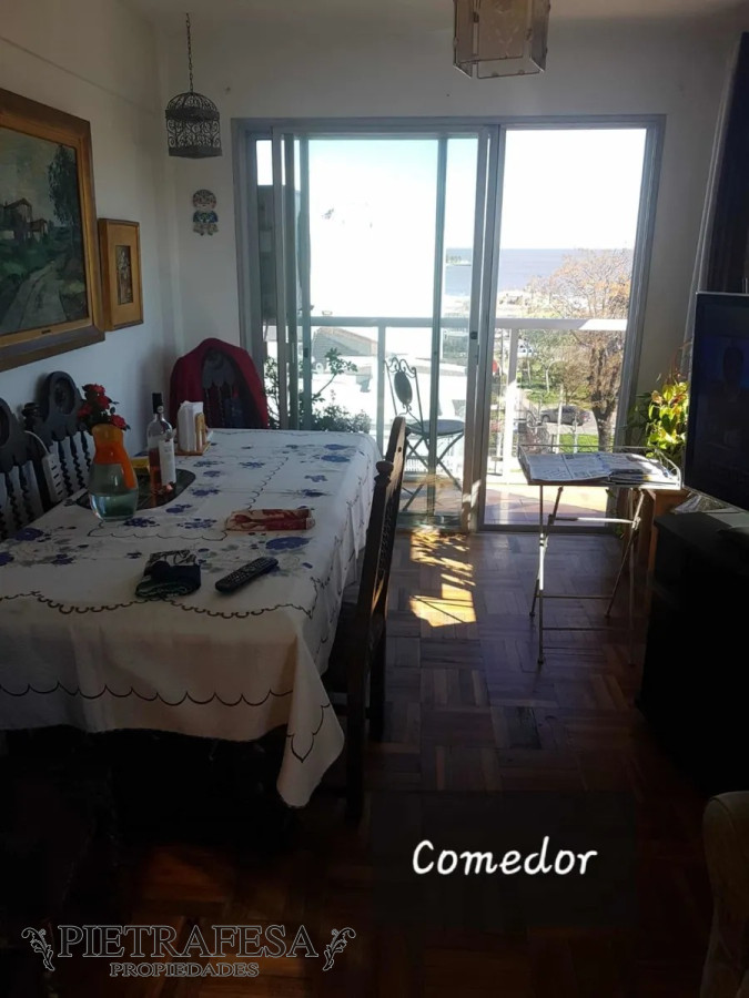 Apartamento ID.2430 - Apartamento en venta con renta 3 dormitorios 2 baños, terraza y garaje-18 de Diciembre-Mavin