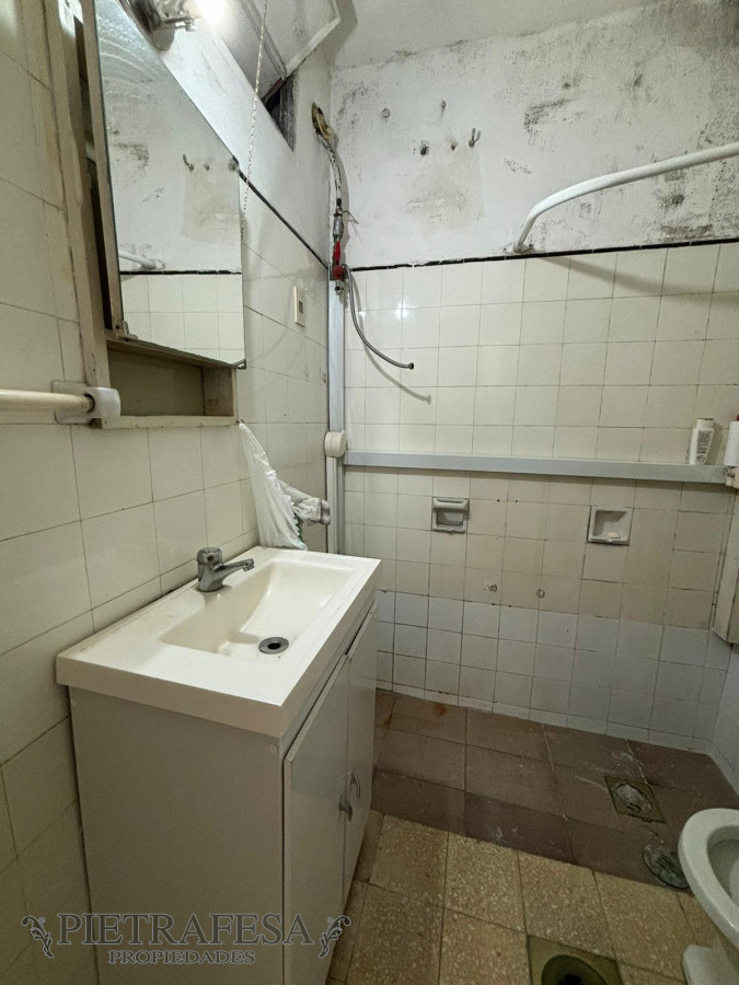 Apartamento ID.7716 - Apartamento en venta 2 dormitorios, 1 baño-Doctor Mario Cassinoni -Tres Cruces