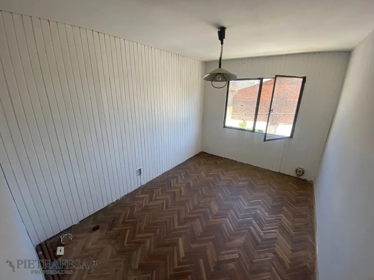 Apartamento ID.7373 - Apartamento en venta con renta  4 dormitorios, 2 baños y patio- Magallanes-Cordón