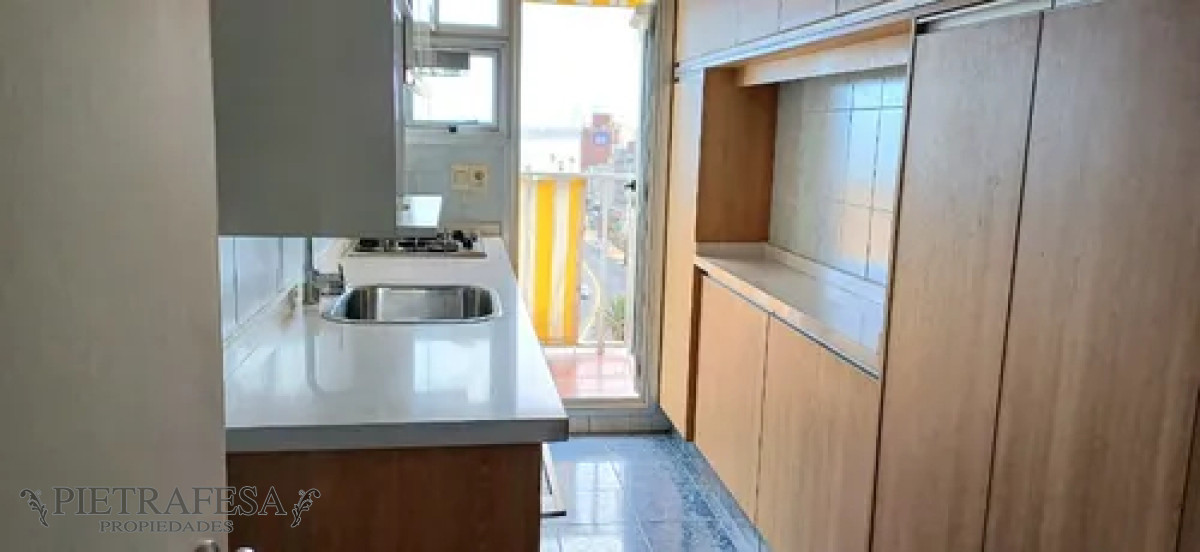 Apartamento ID.13793 - Apartamento en alquiler, 3dormitorios, 2baños, terraza, garaje. Malvin.
