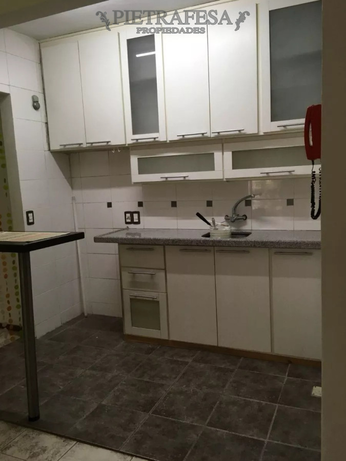 Apartamento ID.11415 - Apto en venta con renta, 1 dormitorio, 1 baño, patio-Cordón.