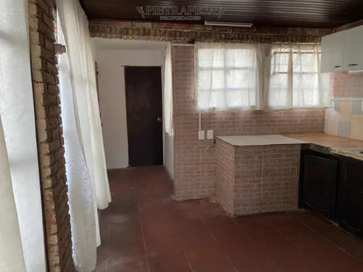 Apartamento ID.13910 - Apartamento en alquiler, 2dorm, 1 baño. La Teja.