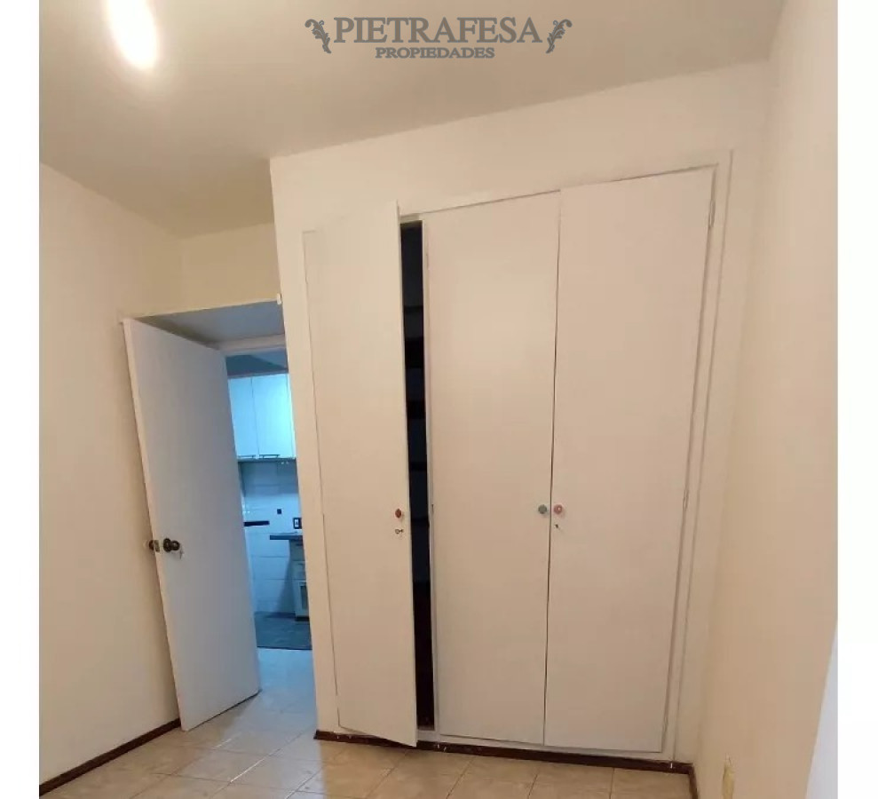 Apartamento ID.11415 - Apto en venta con renta, 1 dormitorio, 1 baño, patio-Cordón.