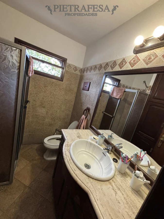 Apartamento ID.15745 - Apartamento en venta, 2 dormitorios, 1 baño, terraza lavadero, cochera. Carrasco.