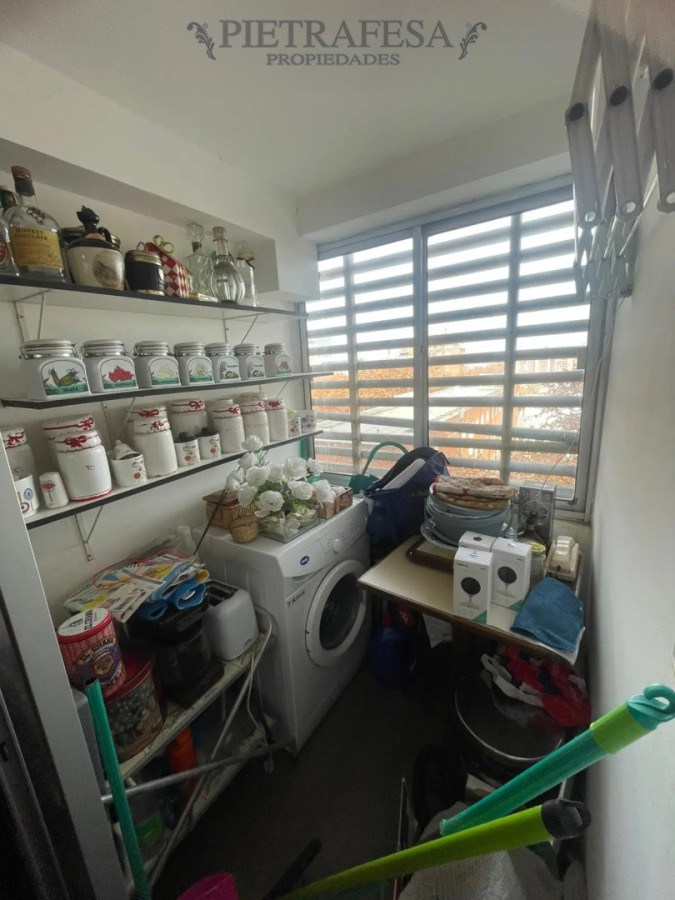 Apartamento ID.15960 - Apartamento en alquiler, 2 dormitorios, 1 baño, terraza lavadero. Centro.