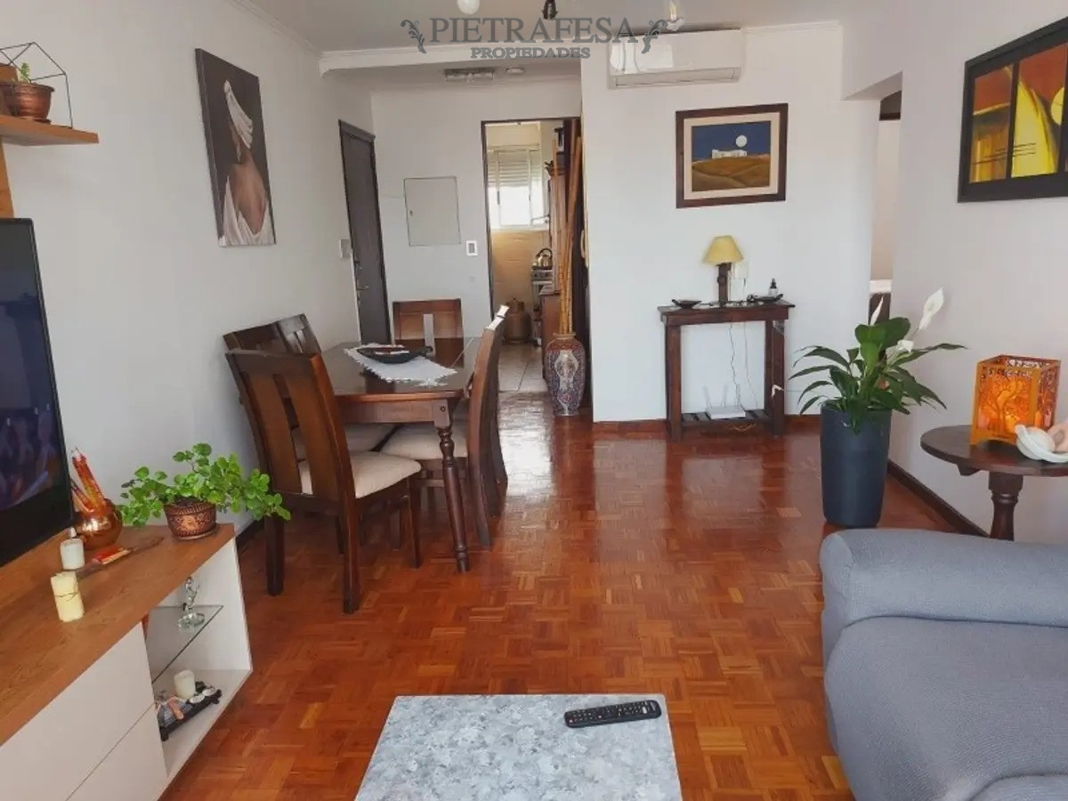 Apartamento ID.5123 - Apartamento en venta 2 dormitorios, 1 baño y garaje- Soca- Pocitos