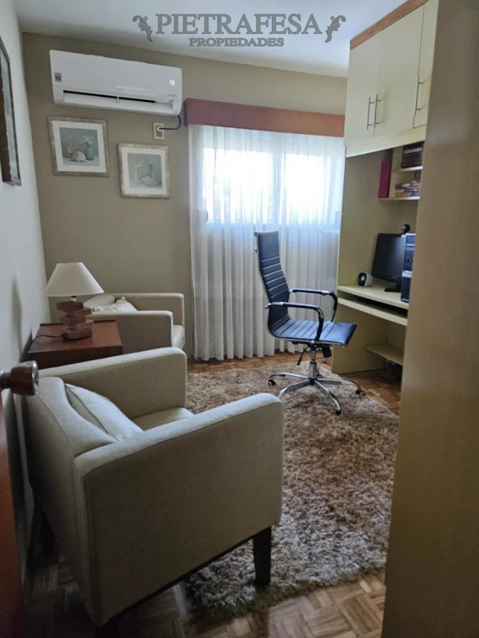 Apartamento ID.9624 - Apto en venta 2 dormitorio, 1 baño, cochera-Pocitos