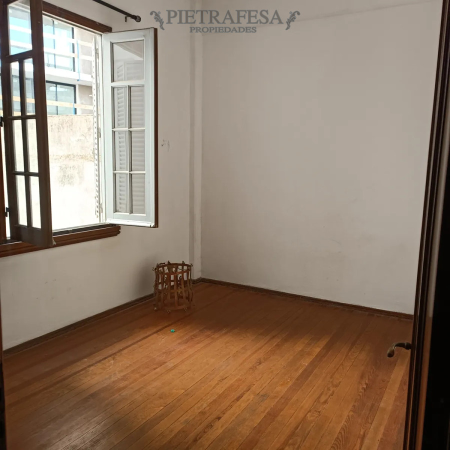Apartamento ID.13857 - Apto en venta sobre avenida, 4 dormitorios, 2 baños- Centro